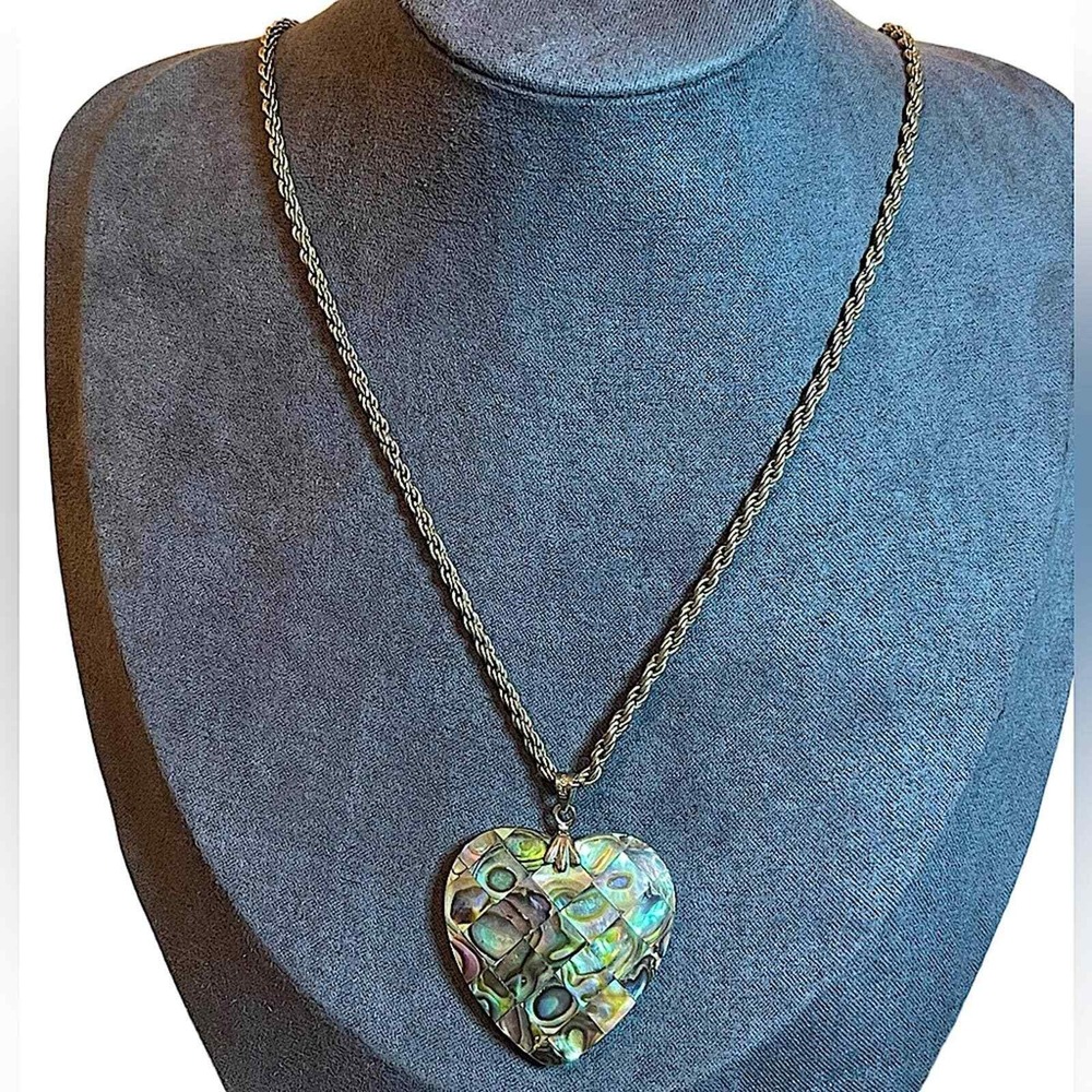 Heart Abalone Shell Mosaic Pendant Necklace 18KGP Hardware On‎ Silver Tone Chain